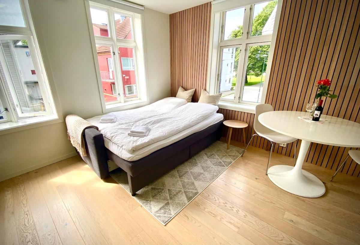 Private With Balcony In *