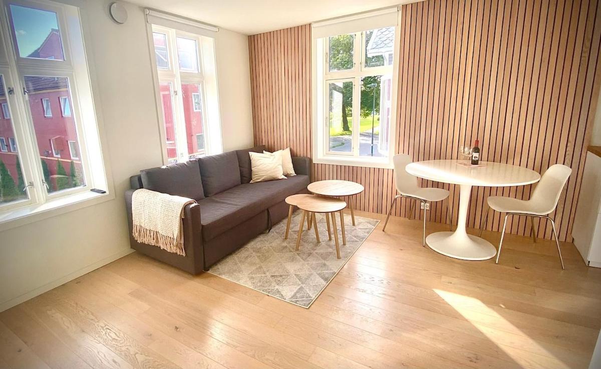 Leilighet Private With Balcony In